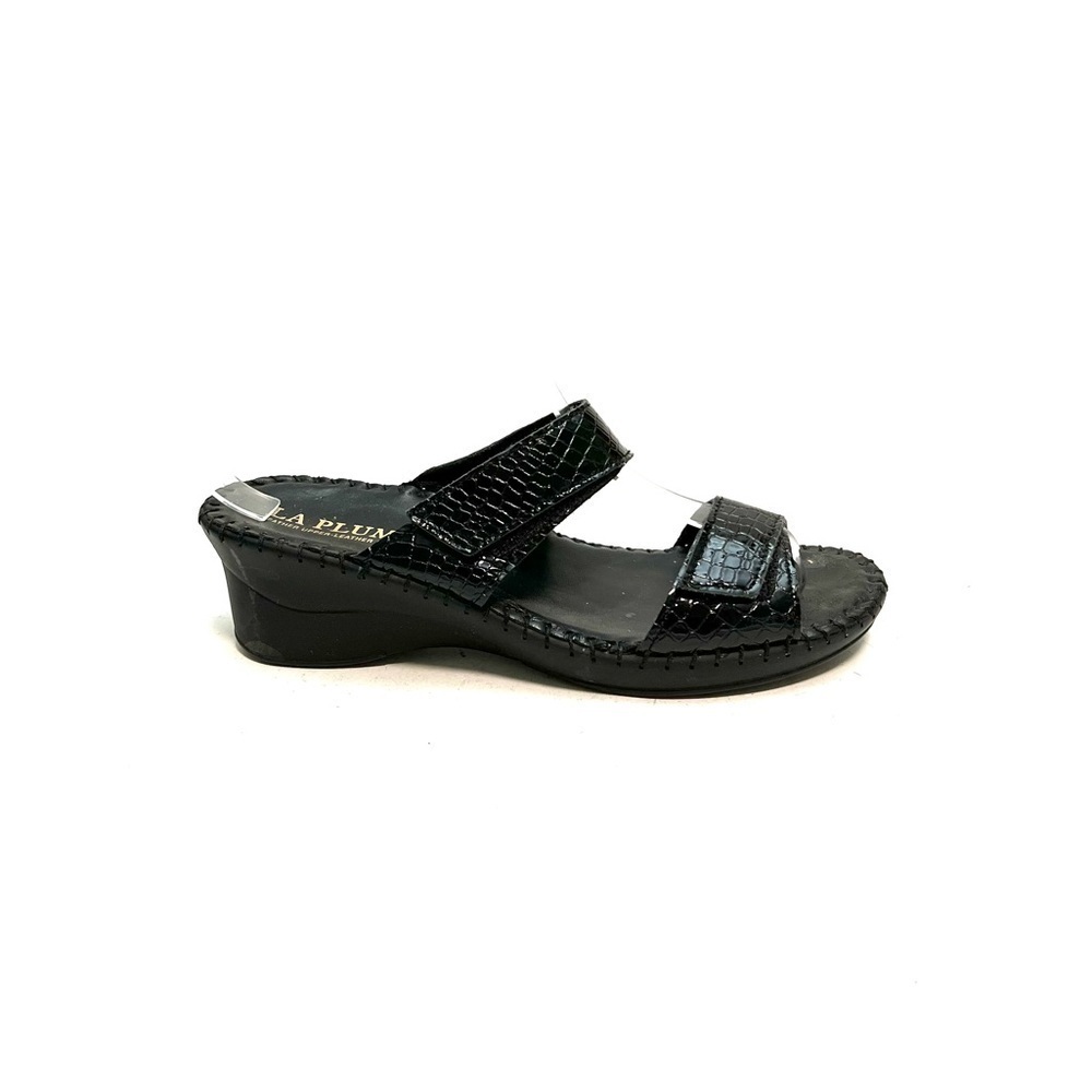 Vintage Y2K black leather embossed Velcro wedge walking sandals
